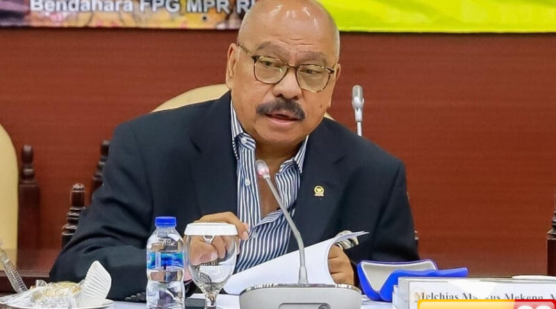 mekeng minta dana pendidikan kedinasan dipangkas