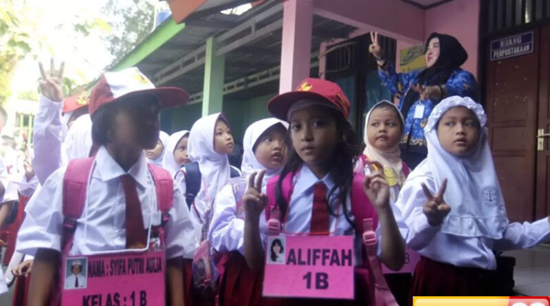 mpls 2025 resmi dimulai mendikdasmen imbau orang tua antar anak di hari pertama sekolah