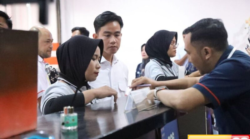 pantau penyaluran bsu di kantorpos boyolali wapres gibran jangan dipakai judol