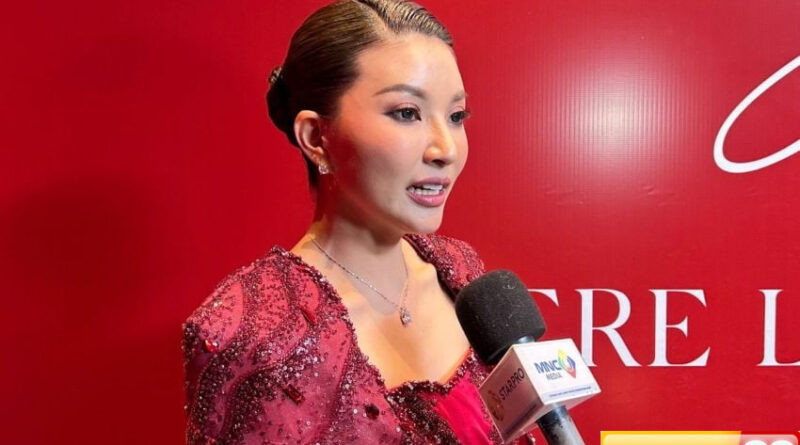 sarwendah menang best dressed di highend gala 2025 dengan gaun merah elegan