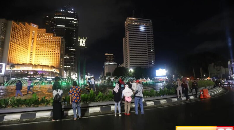 uji coba car free night di jakarta digelar besok pramono serahkan ke rano karno