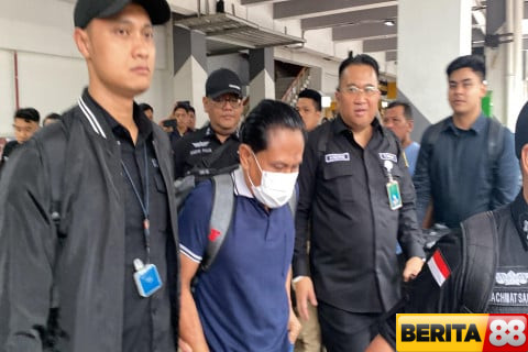 bacakan pleidoi di kasus ronald tannur eks ketua pn surabaya ini karena perilaku saya