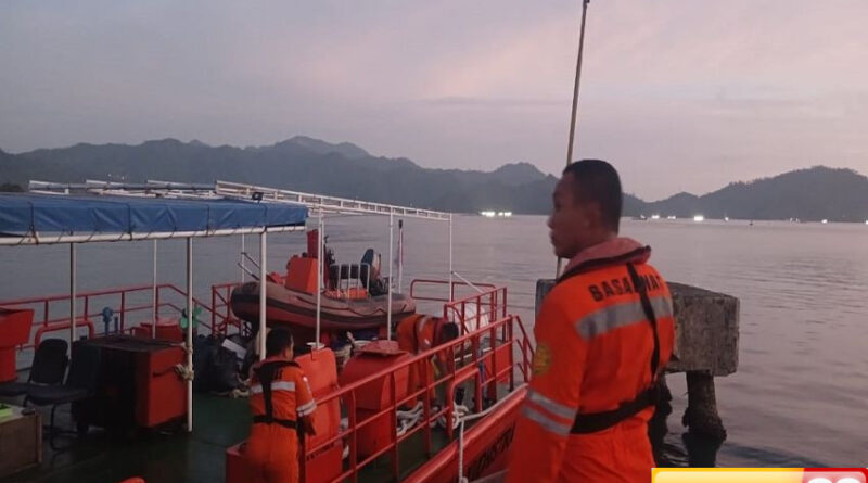 km rezki hilang kontak di perairan pesisir selatan sumbar 2 nelayan belum ditemukan