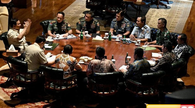 prabowo kumpulkan panglima hingga kepala staf tni bahas situasi pertahanan terkini