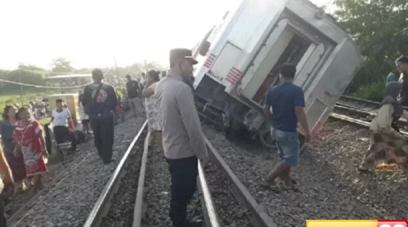 pt kai sebut kemenhub hingga knkt selidiki penyebab ka argo bromo anggrek anjlok