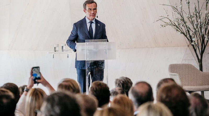 siapa ulf kristersson pm swedia yang sering pakai chatgpt untuk mengambil keputusan