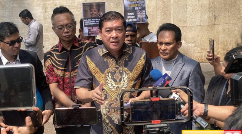 silfester matutina belum ditahan roy suryo cs berencana laporkan kajari jaksel ke kejagung