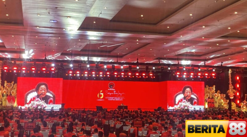 tegaskan pdip bukan oposisi atau koalisi megawati kita partai ideologis berdiri di atas kebenaran